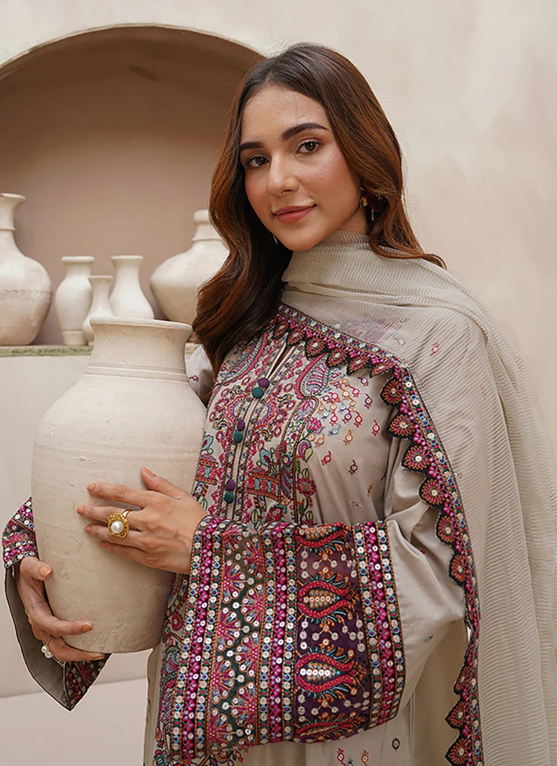 Pakistani-inspired "noor-e-libass"